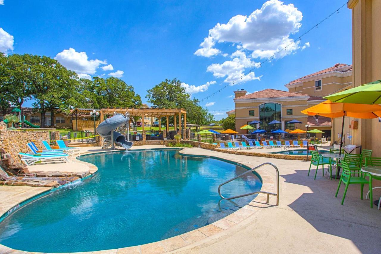 Lake View Tangled At Texoma Home With Hot Tub! Pottsboro Exterior photo