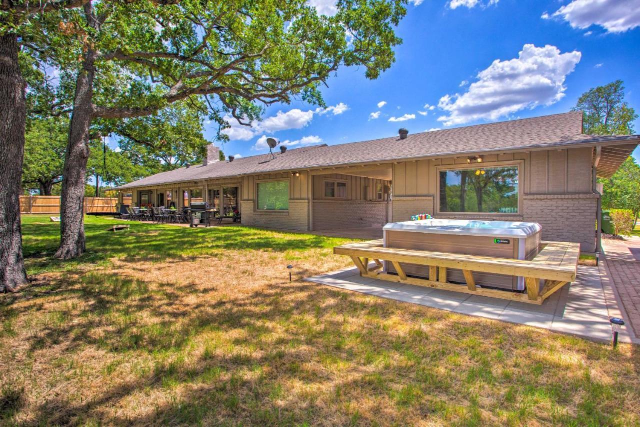 Lake View Tangled At Texoma Home With Hot Tub! Pottsboro Exterior photo