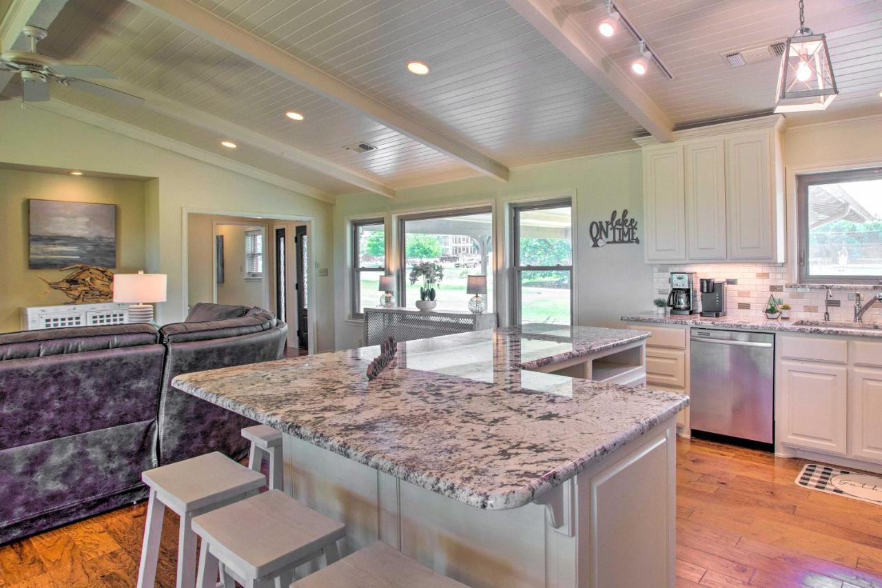 Lake View Tangled At Texoma Home With Hot Tub! Pottsboro Exterior photo