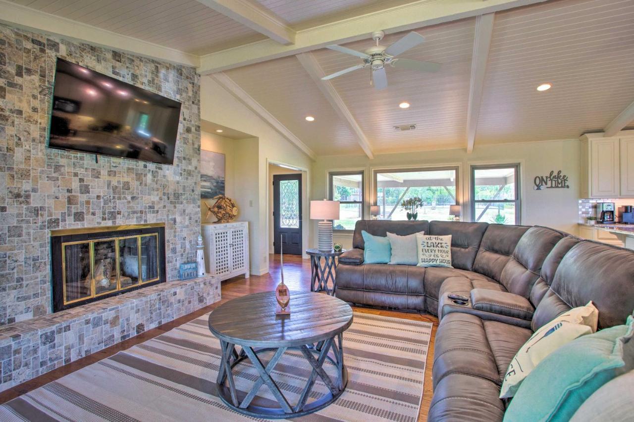 Lake View Tangled At Texoma Home With Hot Tub! Pottsboro Exterior photo